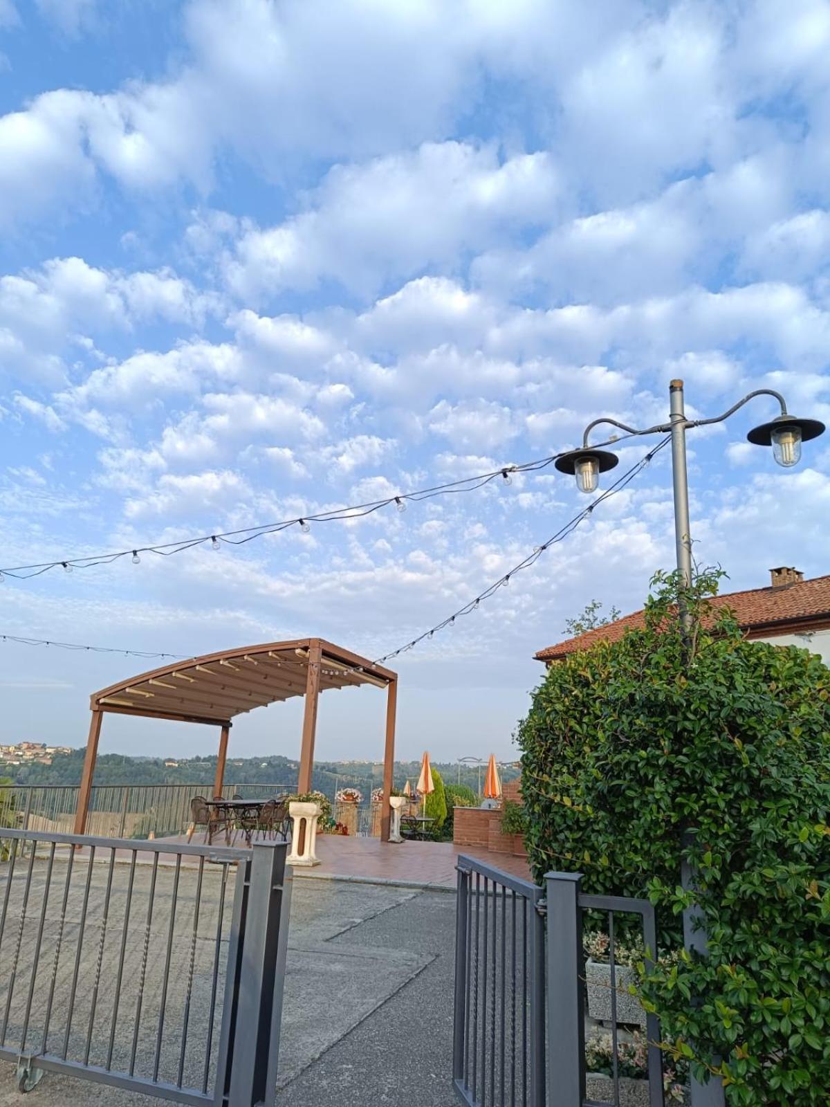 Il Pozzo Fiorito Apartamento Cossombrato Exterior foto