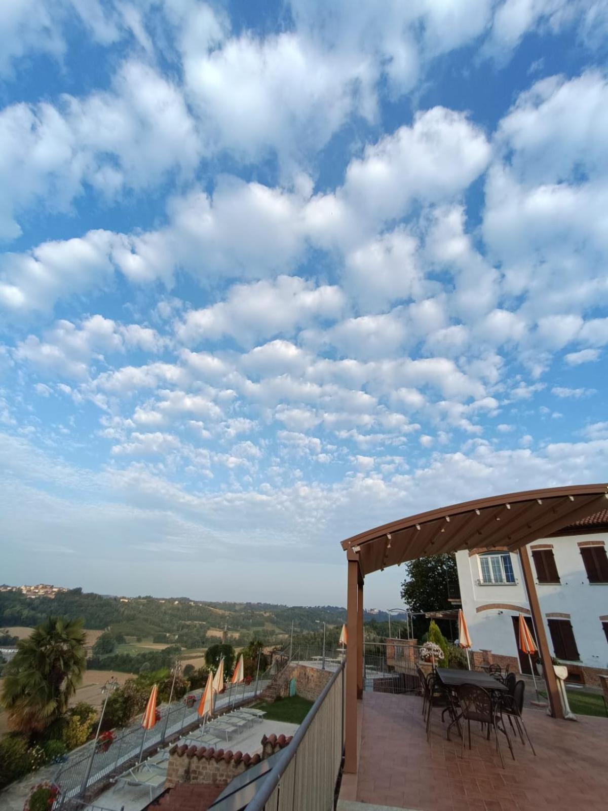 Il Pozzo Fiorito Apartamento Cossombrato Exterior foto